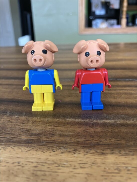 LEGO Other - Rare Vintage LEGO Fabuland Pig Minifigure Set 0f 2 Collectible